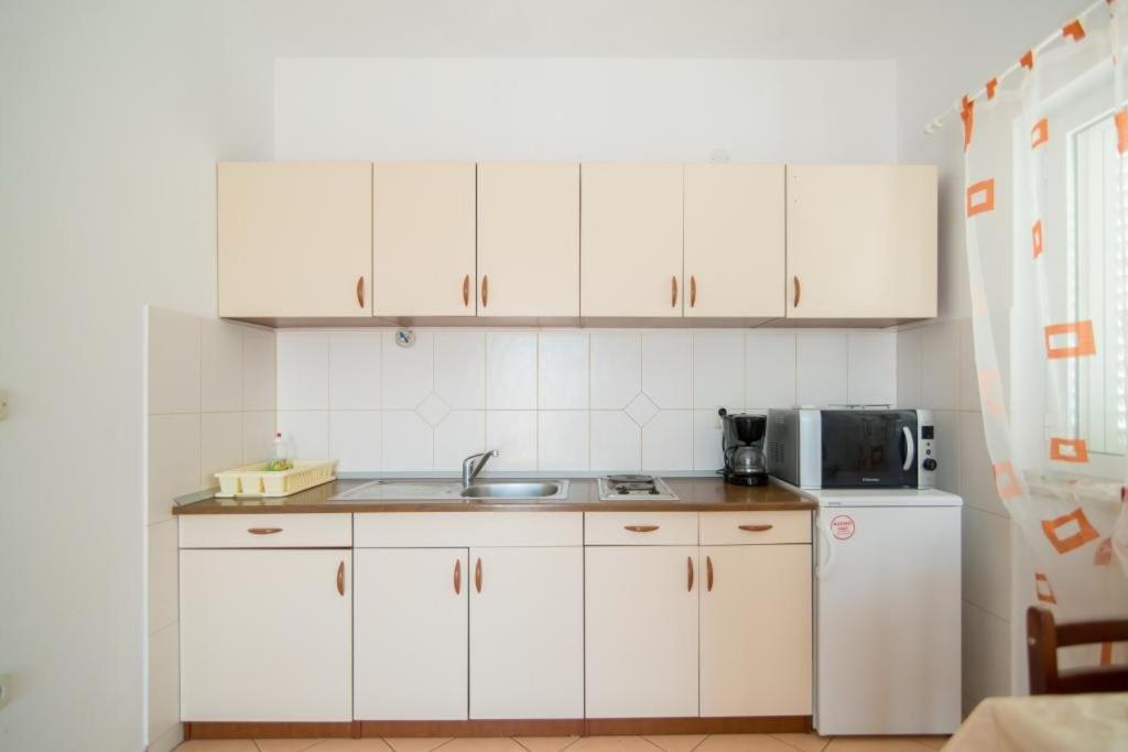 Apartments Batinic 수페타르 외부 사진