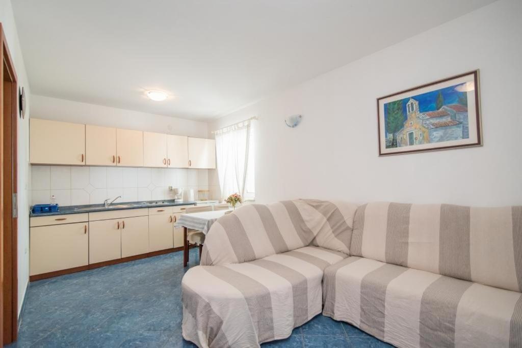 Apartments Batinic 수페타르 외부 사진